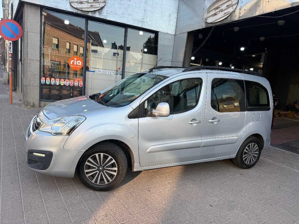 Peugeot Partner 1.6HDI Euro 6 Navigations Clim 90km, Autos, Camionnettes & Utilitaires, Entreprise, Achat, ABS, Caméra de recul