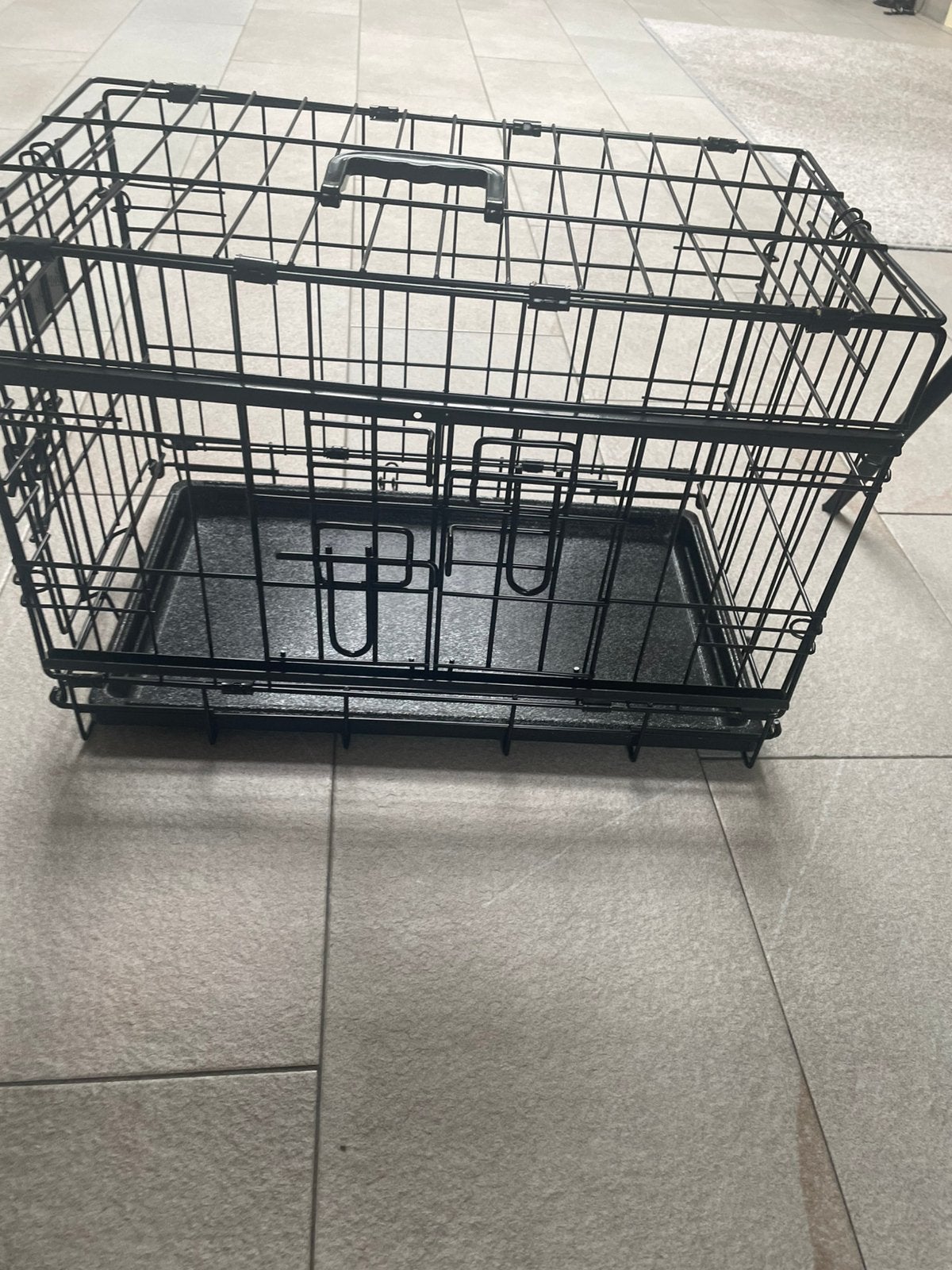 Kleine honden bench met schuifdeuren, Dieren en Toebehoren, Ophalen, Zo goed als nieuw