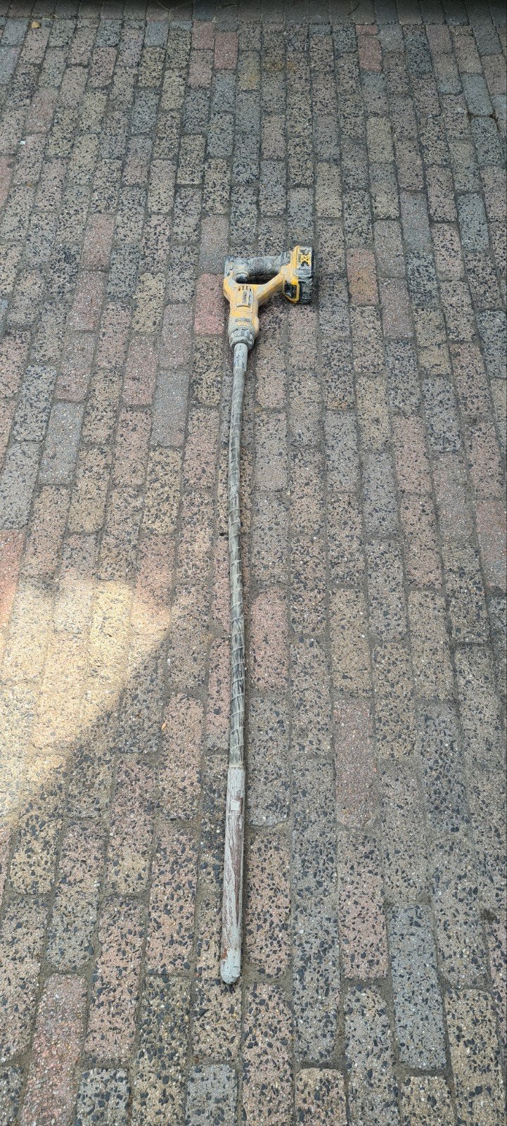Betontrilnaald Dewalt, Ophalen, DeWalt