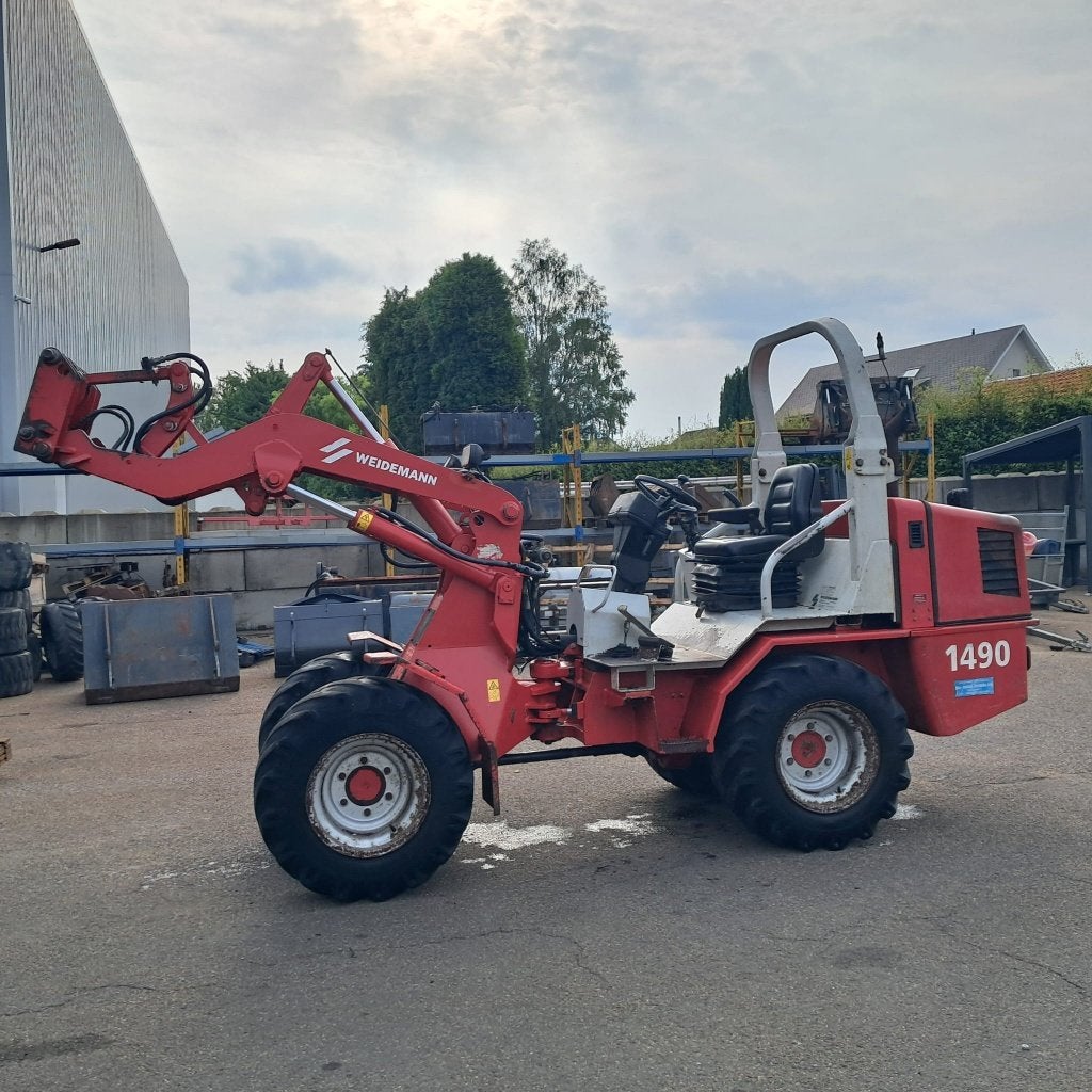 Weidemann 1490, Enlèvement, Utilisé