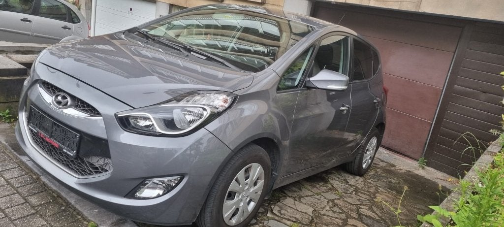 HYUNDAI IX 20 ESSENCE, Auto's, Hyundai, Voorwielaandrijving, Euro 5, Stof, Zwart