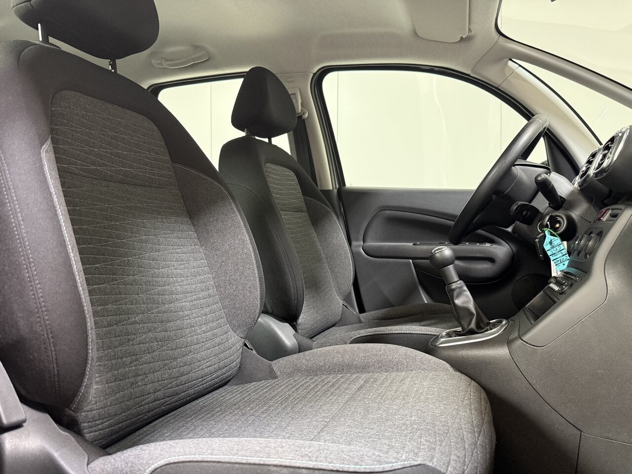 Citroen C3 Picasso 1.2 Benzine Man. - Airco - Radio - Topst, Autos, Citroën, 0 kg, Argent ou Gris, Achat, 115 g/km