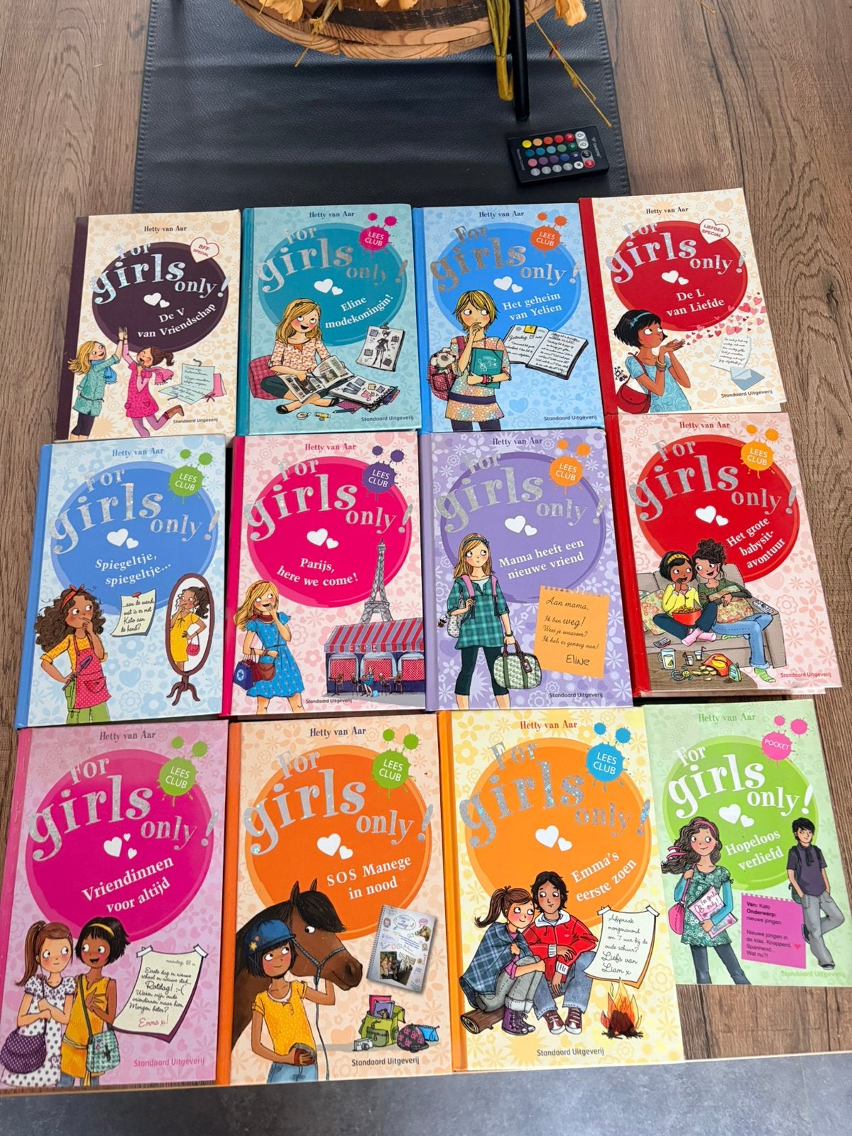 For girls only, Livres, Enlèvement, Comme neuf