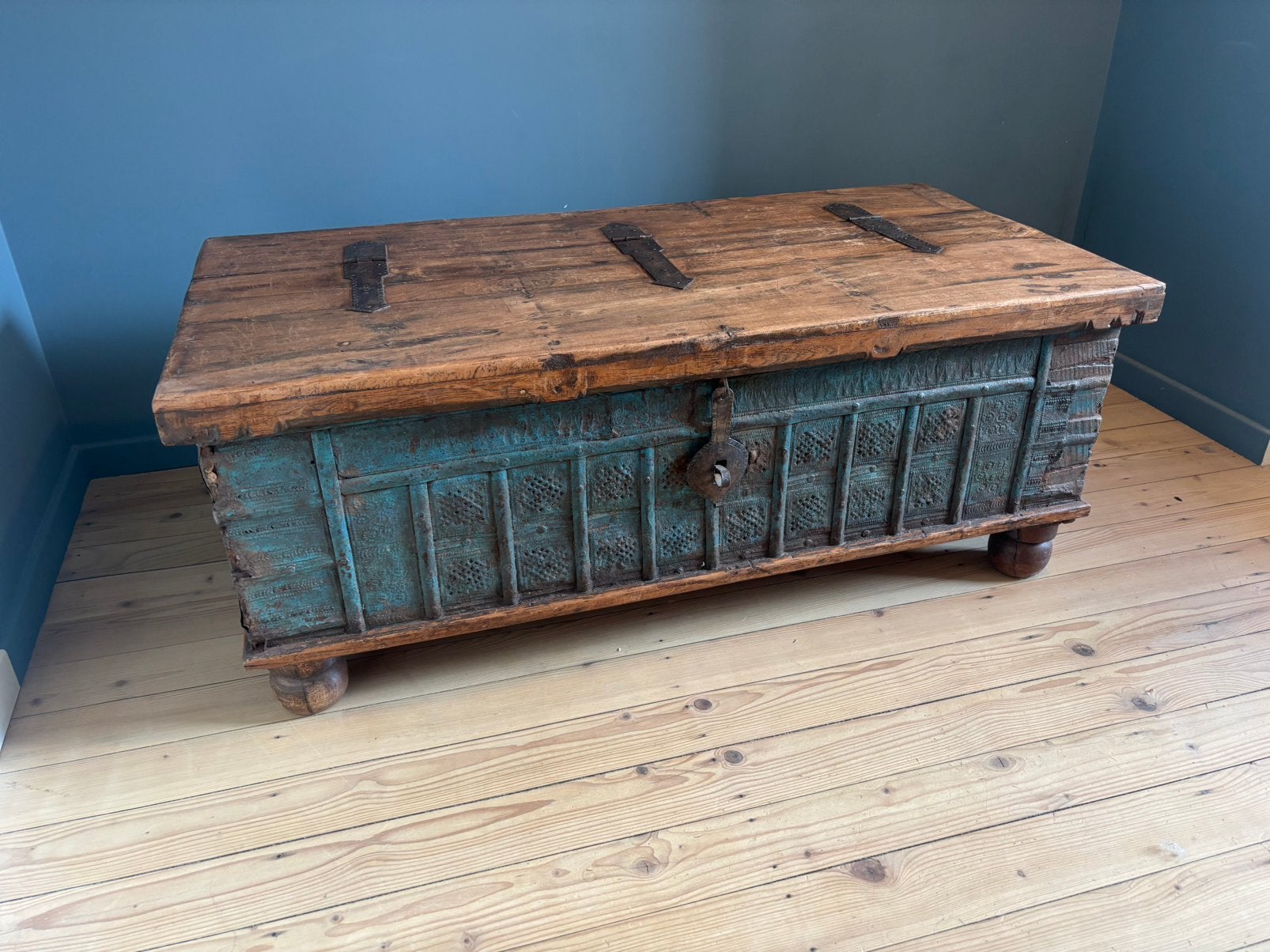 Coffre asiatique en bois ancien, Maison & Meubles, Accessoires pour la Maison | Coffres, Enlèvement, Utilisé, Autres essences de bois