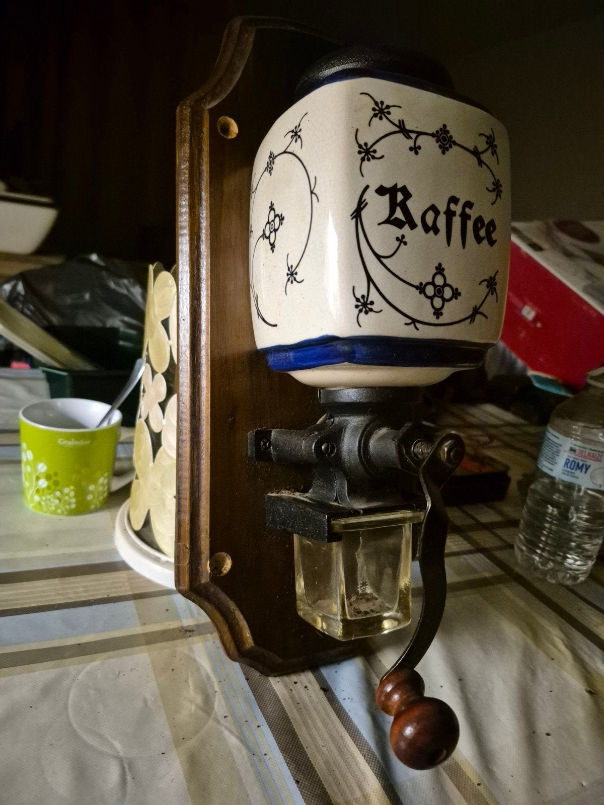 koffie molens, Ophalen