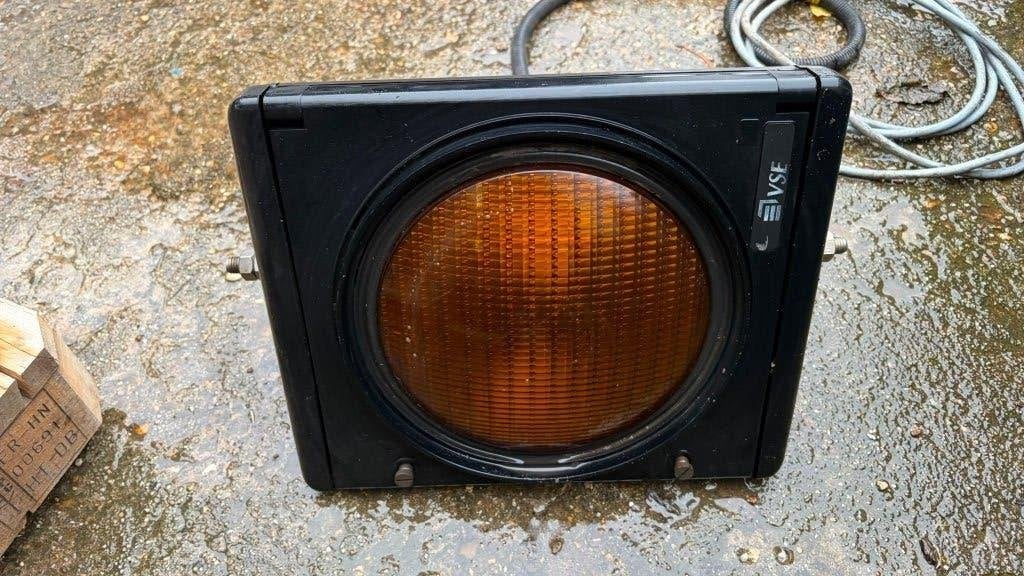 VSE oranje verkeerslicht waarschuwingslamp, Bricolage & Construction, Éclairage de chantier, Enlèvement, Utilisé, Lampe