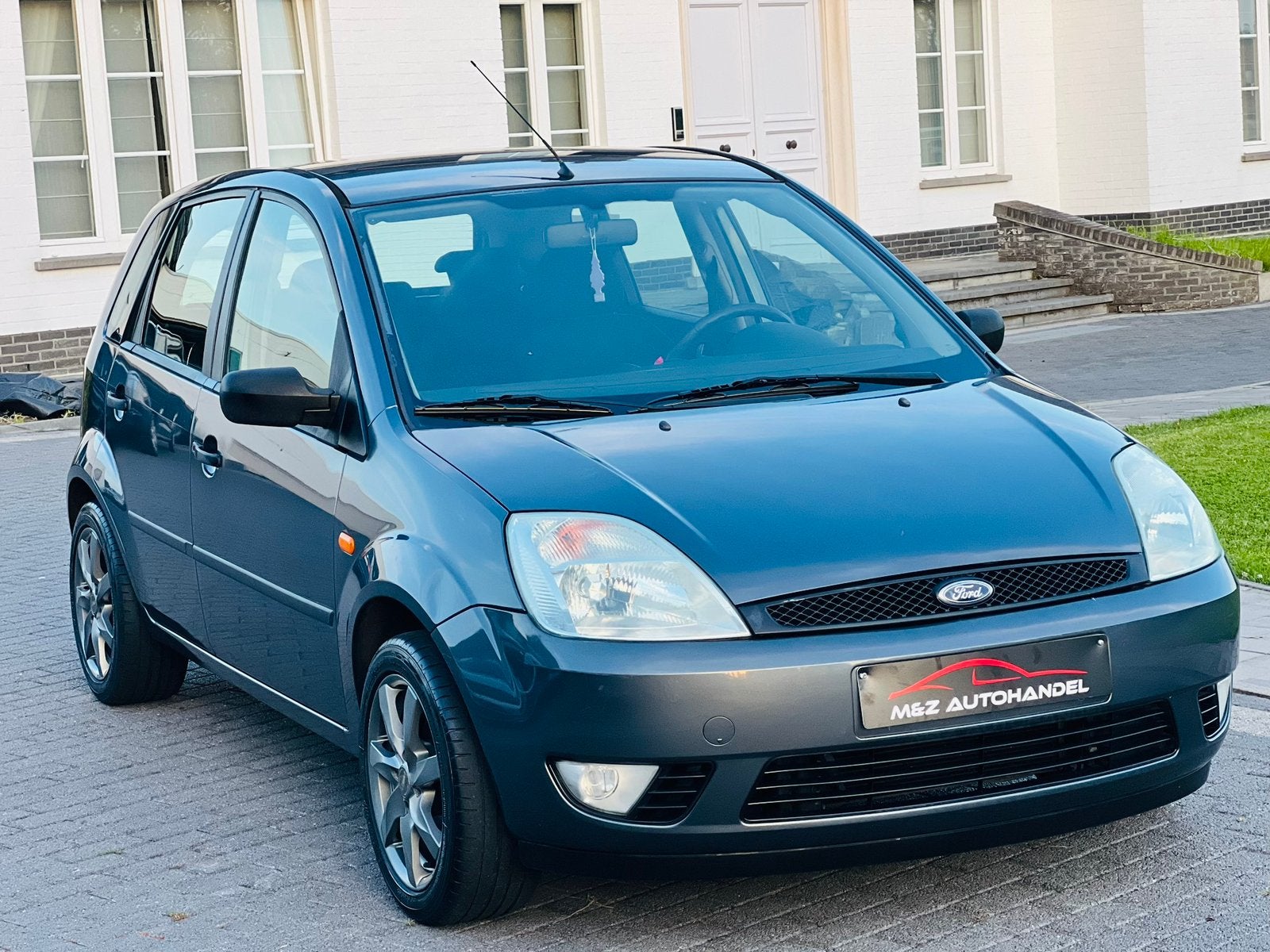 Ford Fiesta 1.3i * Benzine * Automaat * 109.000 Km * 5 Deurs, Auto's, Automaat, Parkeersensor, Bedrijf, Euro 4