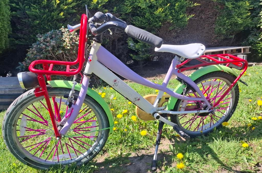 Kleurrijk kinderfietsje, Ophalen, Gebruikt, Velgrem, Versnellingen