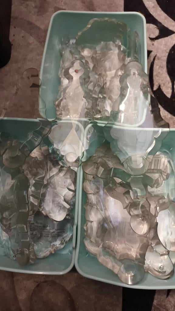3 BACS DE PAMPILLES CRISTAL., Enlèvement
