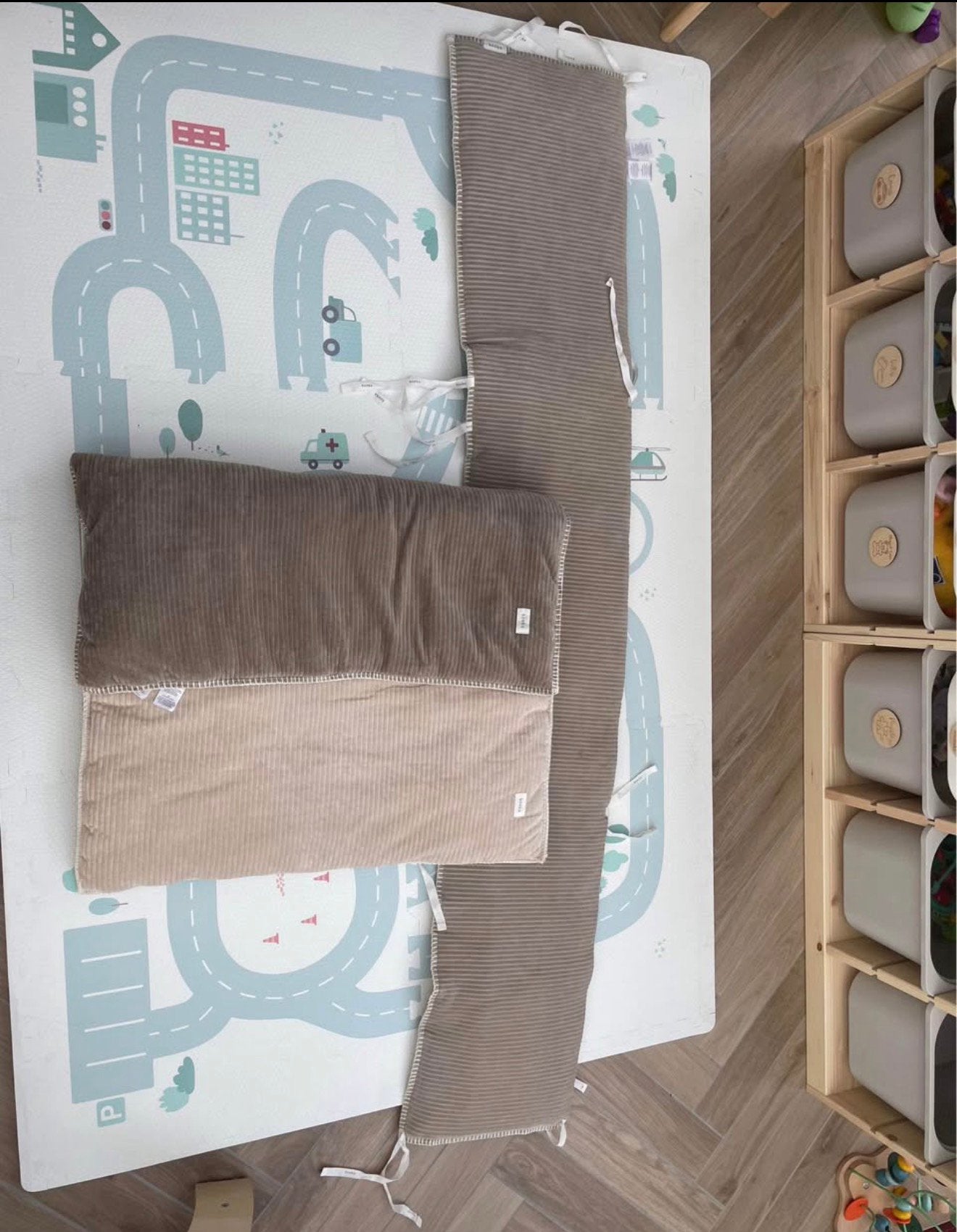 Boxbumper en boxkleed koeka, Ophalen, Zo goed als nieuw, Boxkleed
