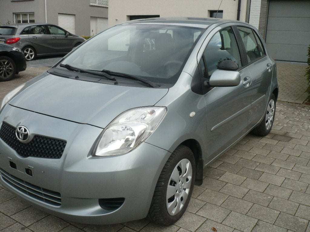 Toyota yaris 1.3 benzine heel goede staat., Handgeschakeld, Particulier, Yaris, 1300 cc