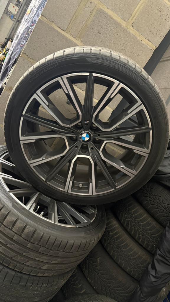 4 jantes BMW d’origine Style 817M avec 4 pneus Hankook, Enlèvement, Pneu(s)