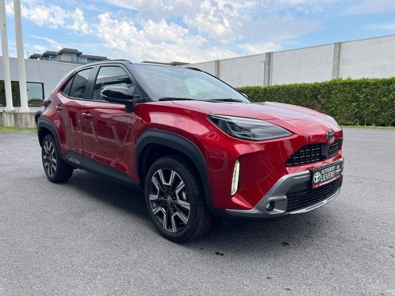 Toyota Yaris Cross 1.5 HYB - STYLE + LUXURY PACK, Auto's, Automaat, Parkeersensor, Zwart, 109 g/km