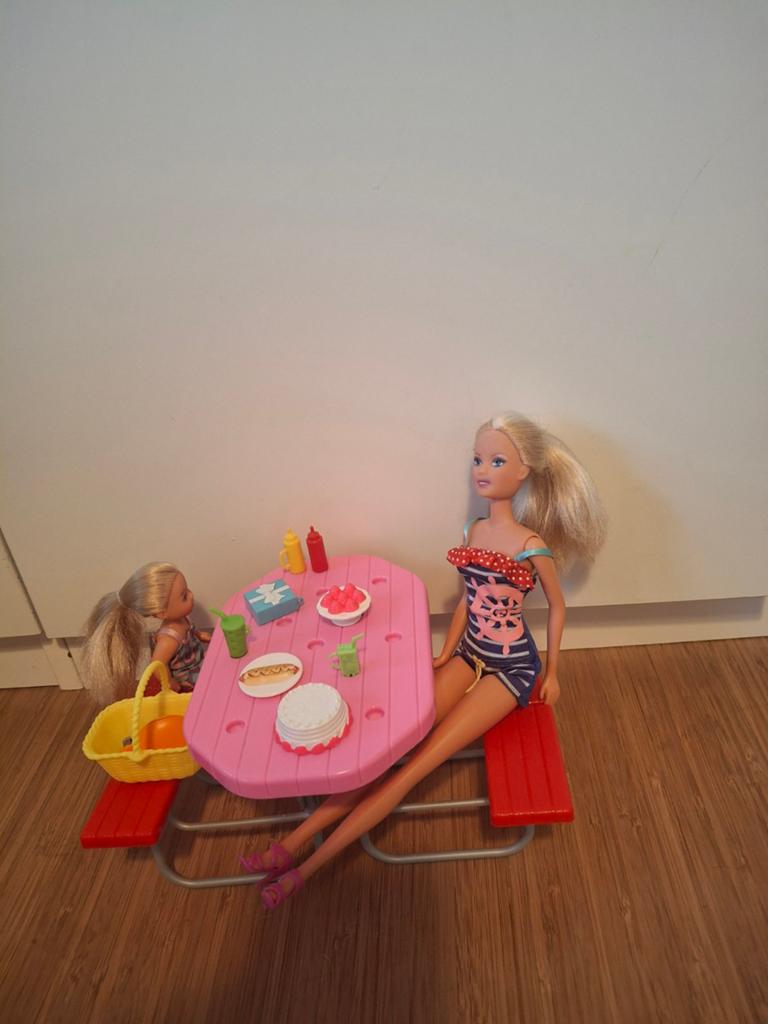 Barbie, Ophalen, Barbie