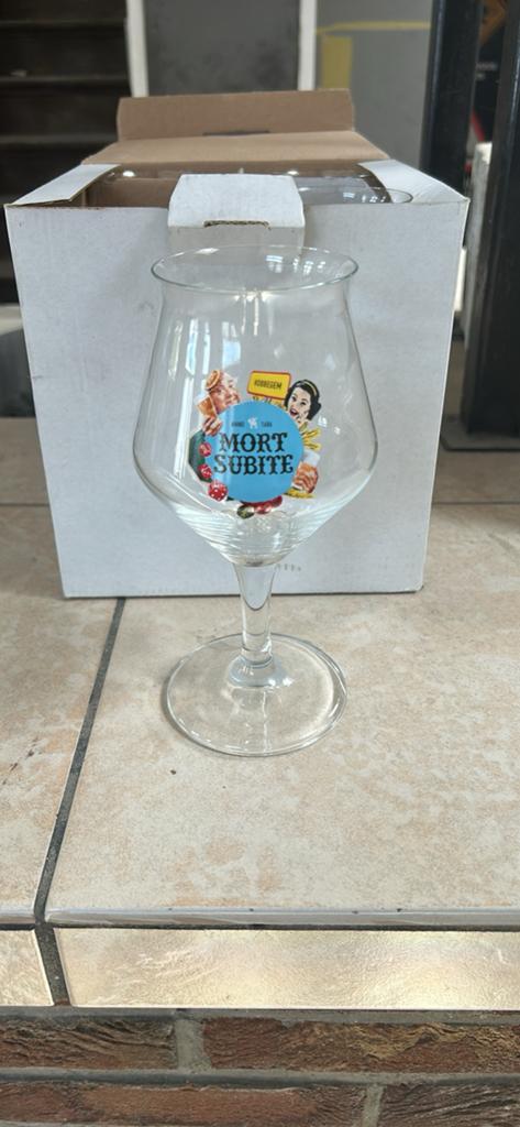Lot de 4 verres mort subite, Collections, Enlèvement, Comme neuf
