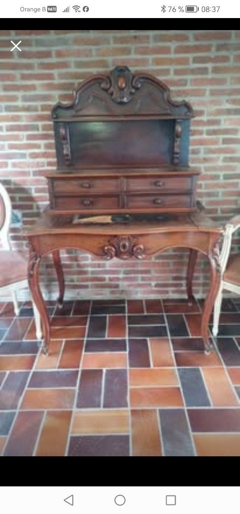 Bureau bonheur du jour, Enlèvement