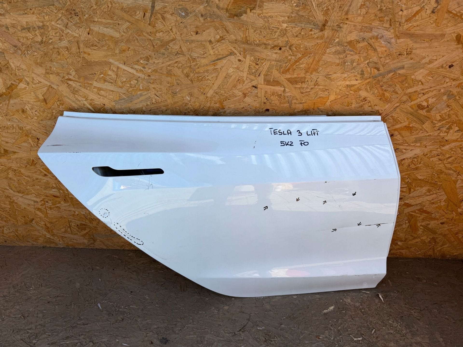 Tesla 3 Lift Portier Rechts, Deur, Tesla, Inc., Tesla Road 1
78725  Austin, Gebruikt