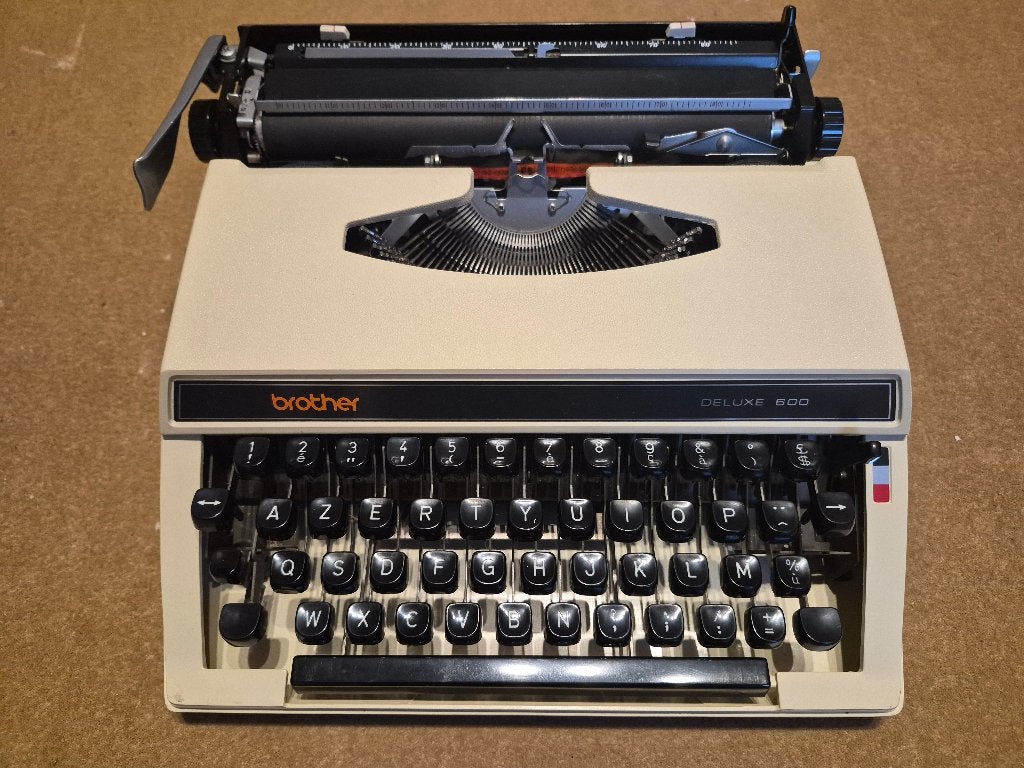 Mechanische typemachine Brother, Diversen, Ophalen, Zo goed als nieuw