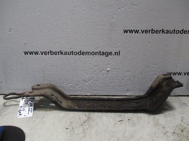 SUPPORT BOITE DE VITESSES Ford Fiesta 2 (01-1983/11-1989), Autos : Pièces & Accessoires, Henry-Ford-Straße  1
50735  Köln, DE