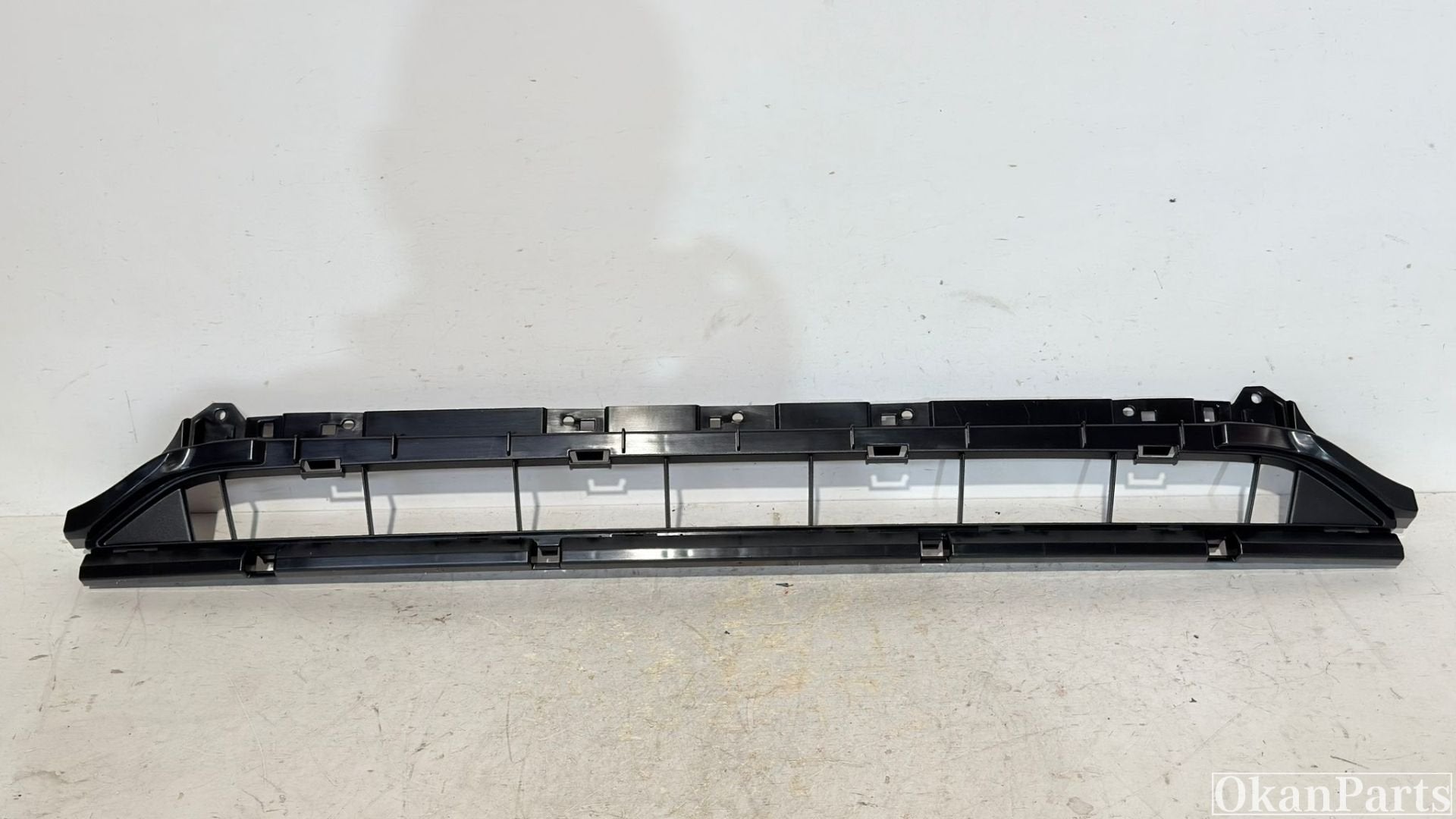 Calandre inf rieure Audi Q5 80A 80A807647B, Info@fabrikant.eu, Fabrikant BV, Fabrikantstraat 1
1000 AA  Amsterdam, NL, Utilisé