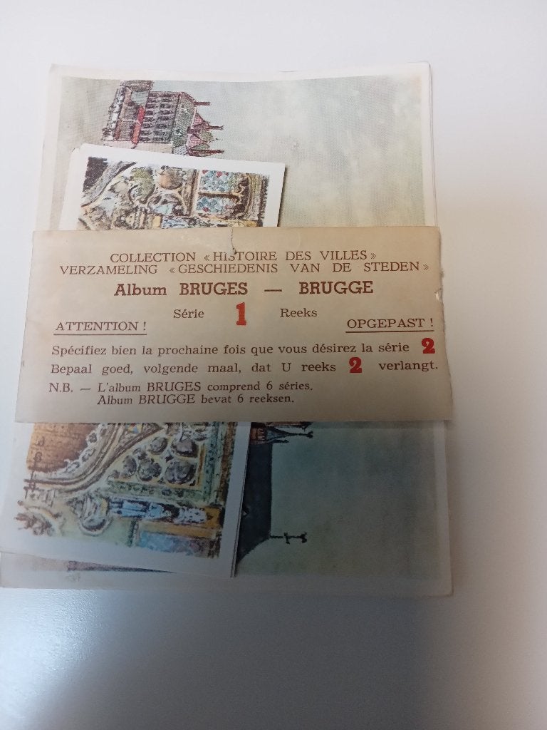 artis-historia geschiedenis der steden brugge 4 chromo's, Boeken, Ophalen of Verzenden, Gelezen, Prentenboek