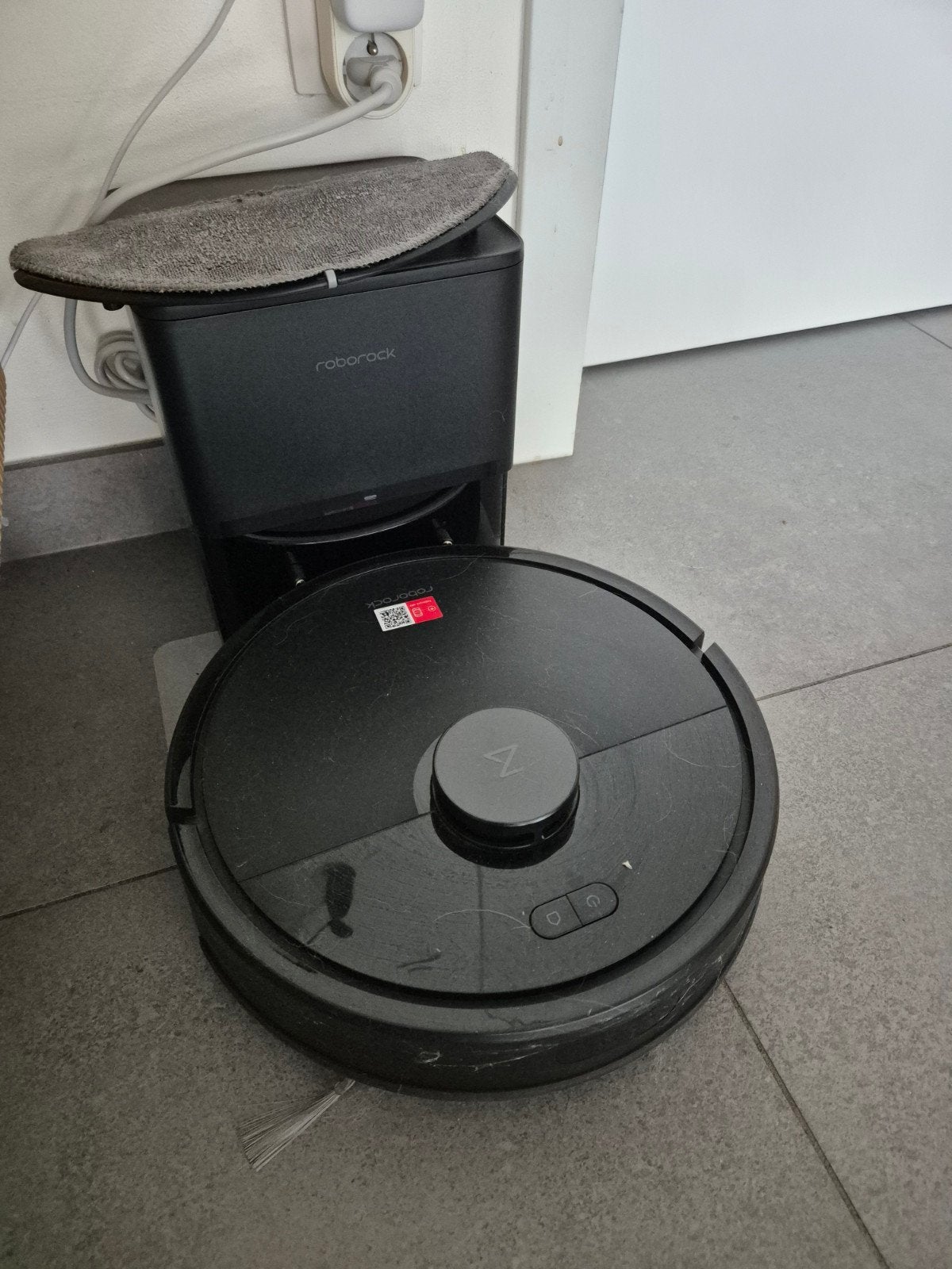 roborock, Elektronische apparatuur, Stofzuigers, Ophalen, Dweilfunctie, Zo goed als nieuw, Reservoir