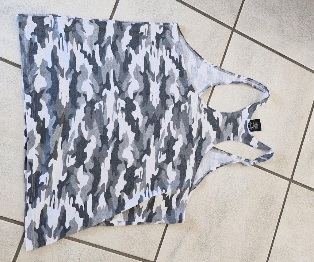 Heren tanktop - maat L - grijs met army print, Verzenden, Zo goed als nieuw, Maat 52/54 (L), Grijs