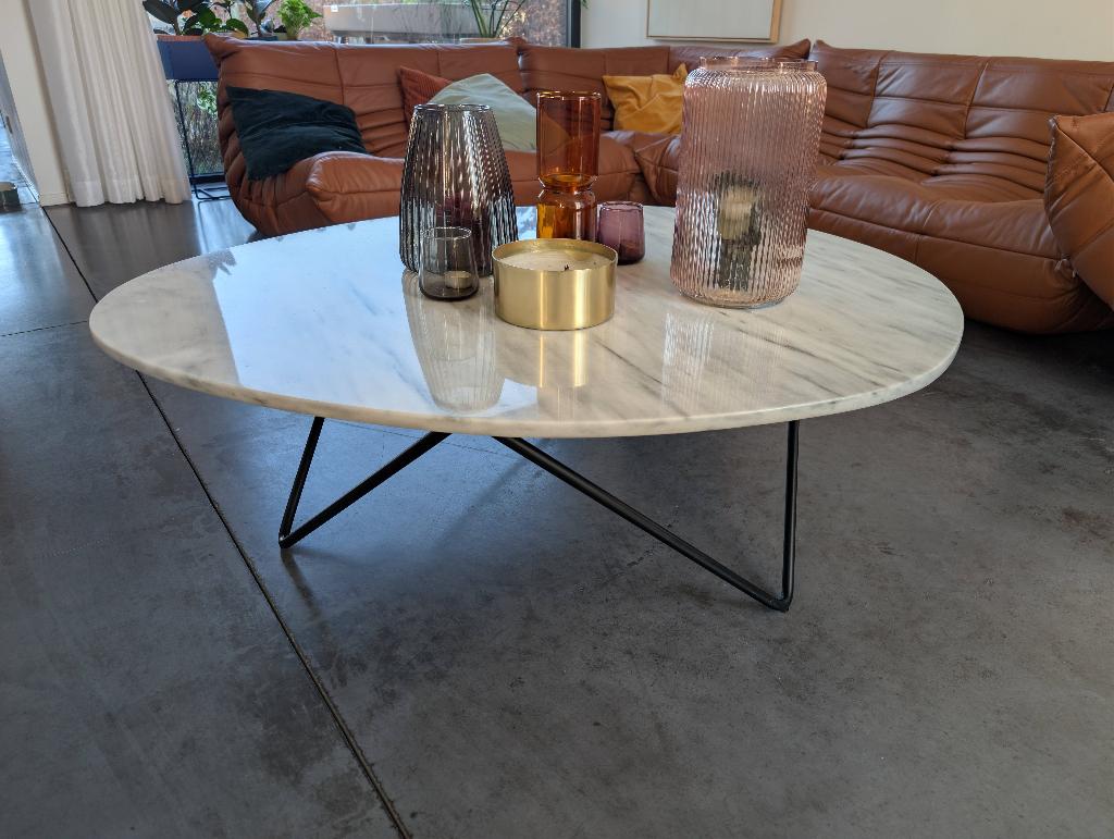 Salontafel met marmeren blad van Furnified, Huis en Inrichting, Ophalen, Gebruikt, 50 tot 100 cm, 100 tot 150 cm