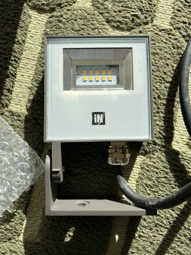 Prisma Focus+ Zero Schijnwerper voor binnen en buiten, Doe-het-zelf en Bouw, Ophalen of Verzenden, Nieuw, Minder dan 50 watt, Lamp met armatuur