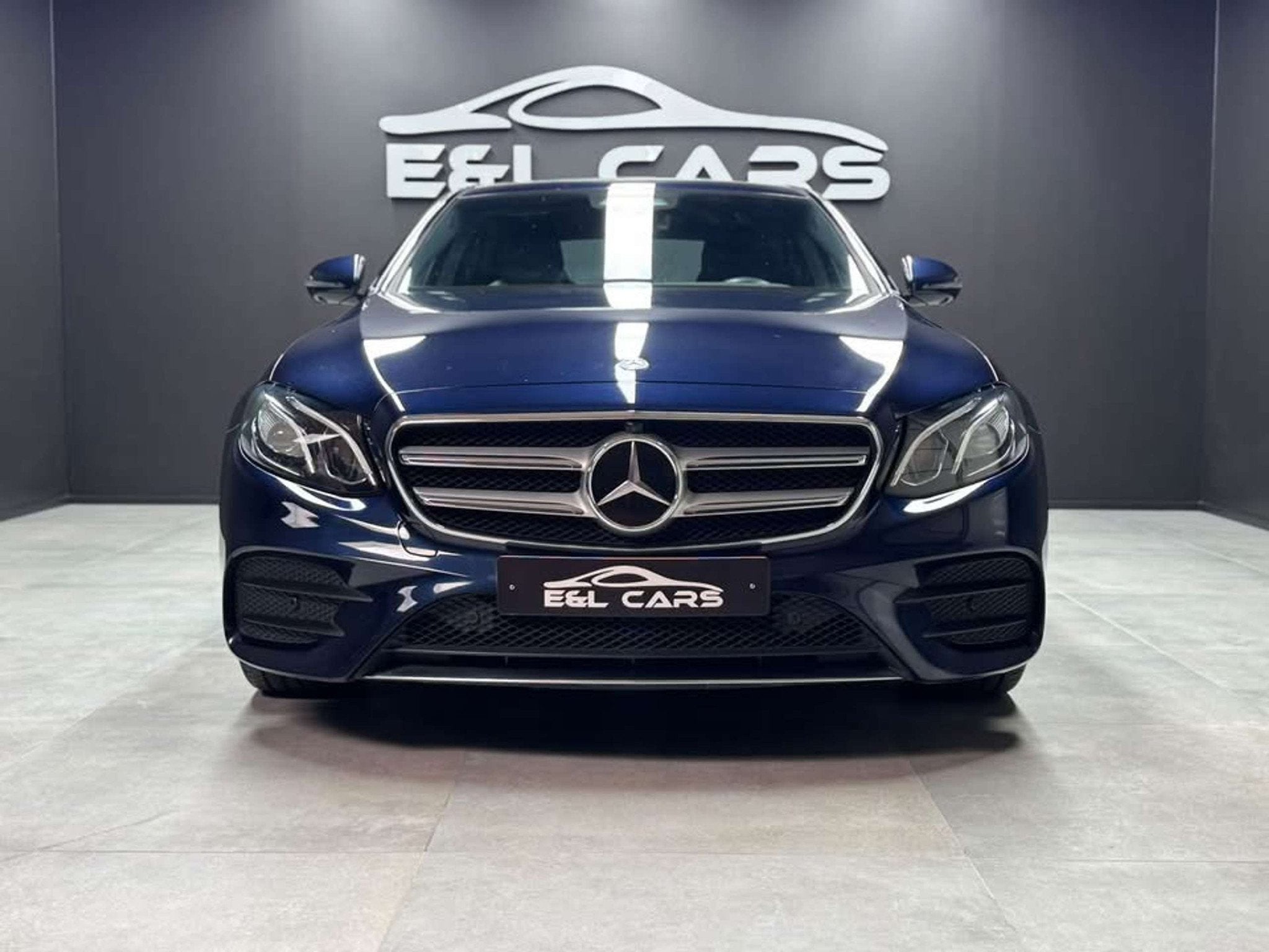 Mercedes-Benz E-Klasse 200 E 200 d Pack Amg *12 mois de gara, Autos, Achat, Entreprise, Alcantara, Noir