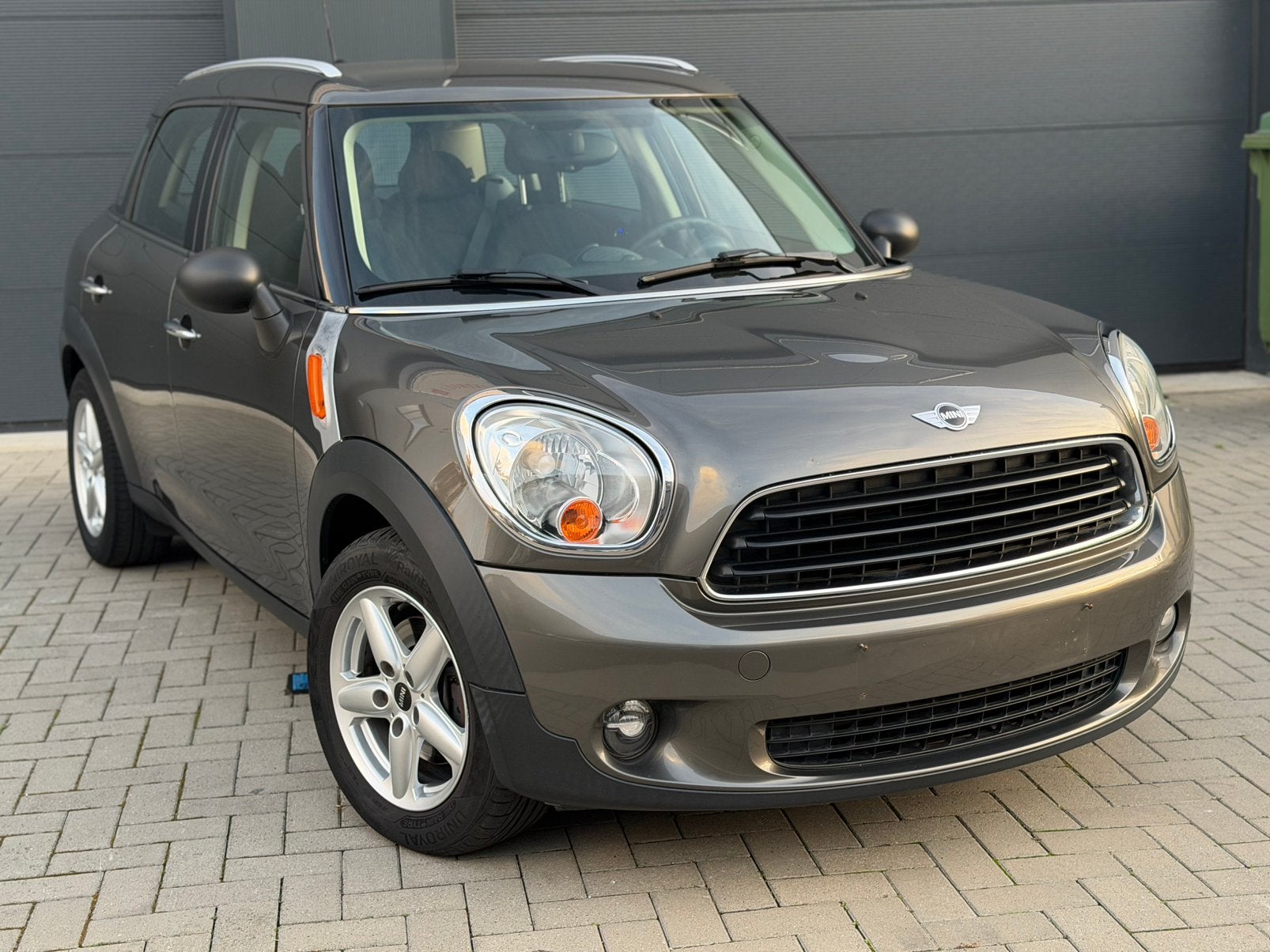 Mini Cooper Countryman 1.6d / Garantie, Autos, Achat, Boîte manuelle, Noir, Radio