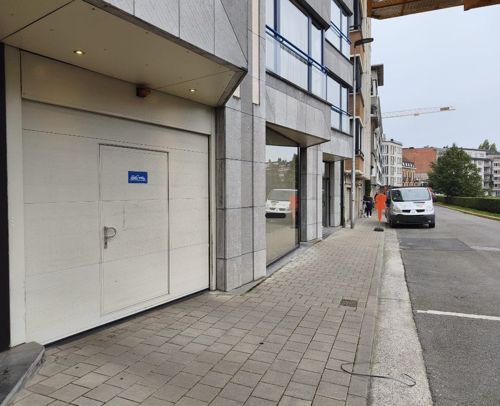 Autostaanplaats te huur Gent tussen centrum en Sint-Pieters, Gent