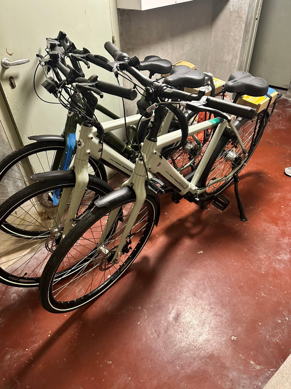 elektrische fietsen van Amslot Nieuw Lees de details, Fietsen en Brommers, Elektrische fietsen, Zo goed als nieuw, Ophalen