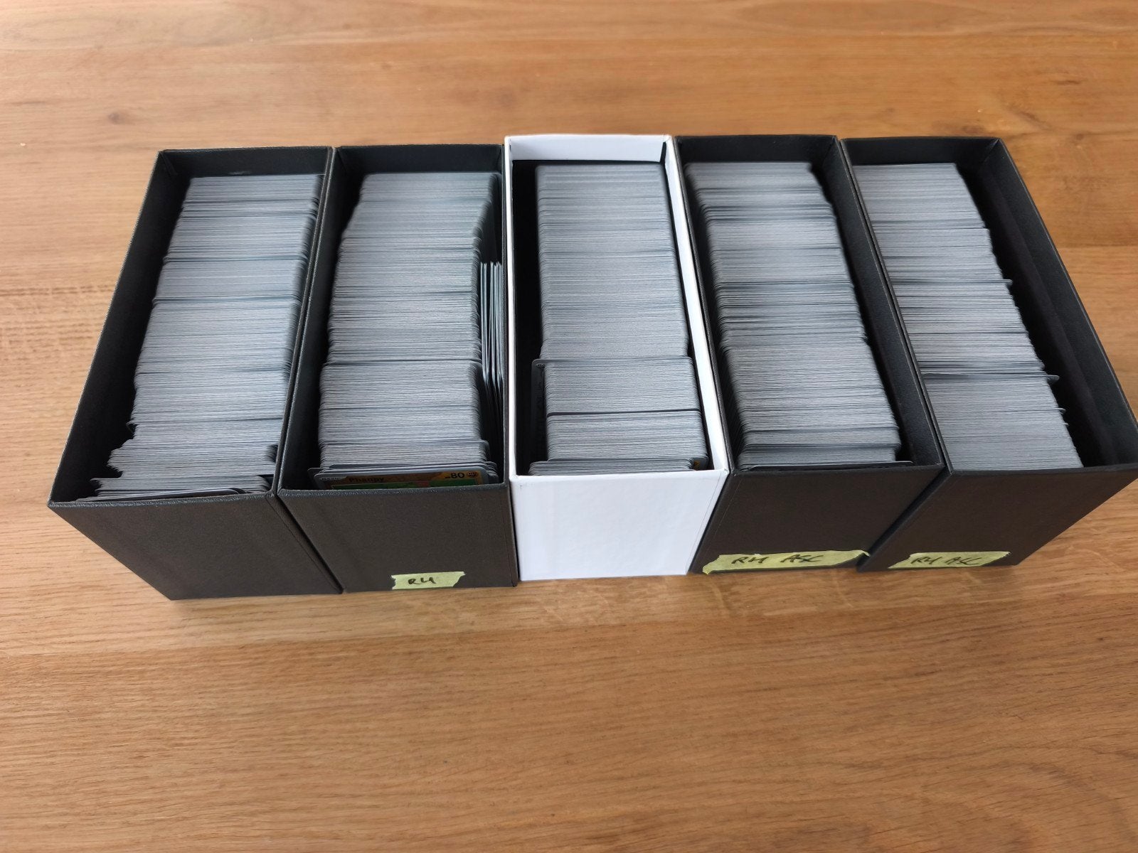 2700 Pokémon Kaarten (enkel Holo en Reverse), Hobby en Vrije tijd, Ophalen of Verzenden