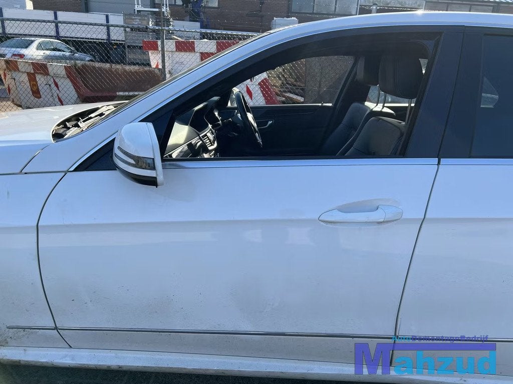 MERCEDES E KLASSE W212 Wit 149 Links voor deur 2009-2013, Autos : Pièces & Accessoires, Mercedes-Benz AG, Utilisé, Mercedesstrasse 120
70372  Stuttgart, DE