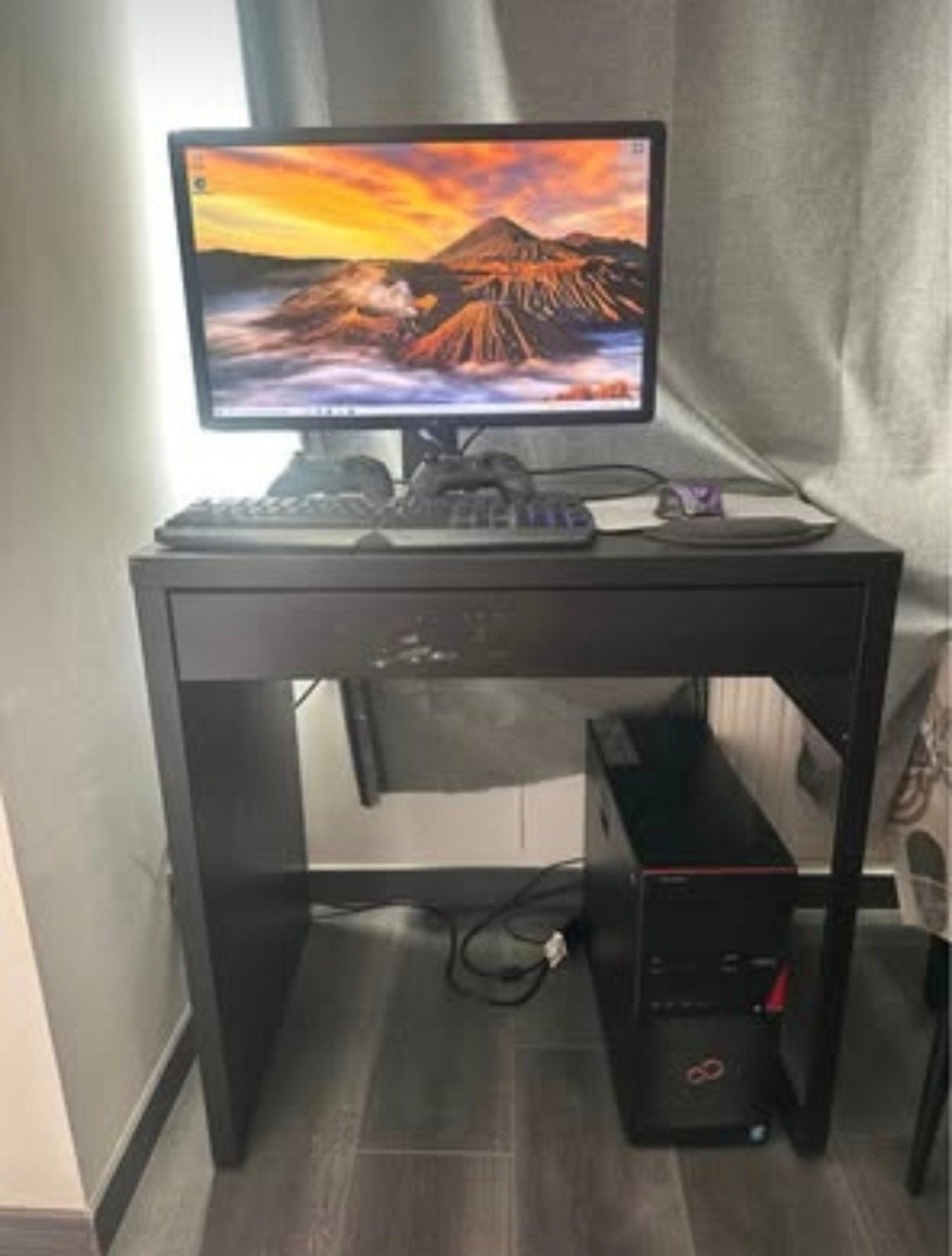 Pc complet + écran + manette + bureau + chaise, Enlèvement