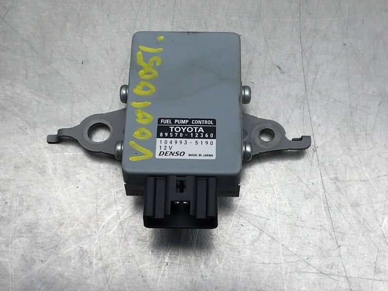 ORDINATEUR POMPE A CARBURANT Auris Touring Sports (E18), Utilisé, Toyota