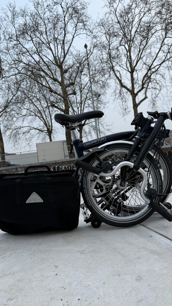 Brompton M6R donkerblauw + 6 speed mandtas in nieuwstaat, Ophalen, Brompton, Velgrem, 14 tot 16 inch