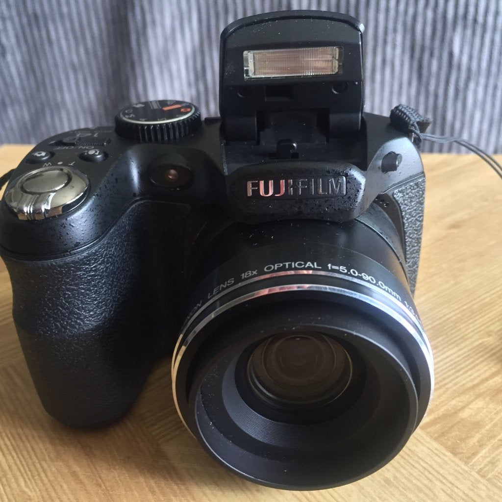 Retro camera Fujifilm FinePix S2950,uitstekende staat, Audio, Tv en Foto, Fotografie | Professionele apparatuur, Ophalen, Zo goed als nieuw