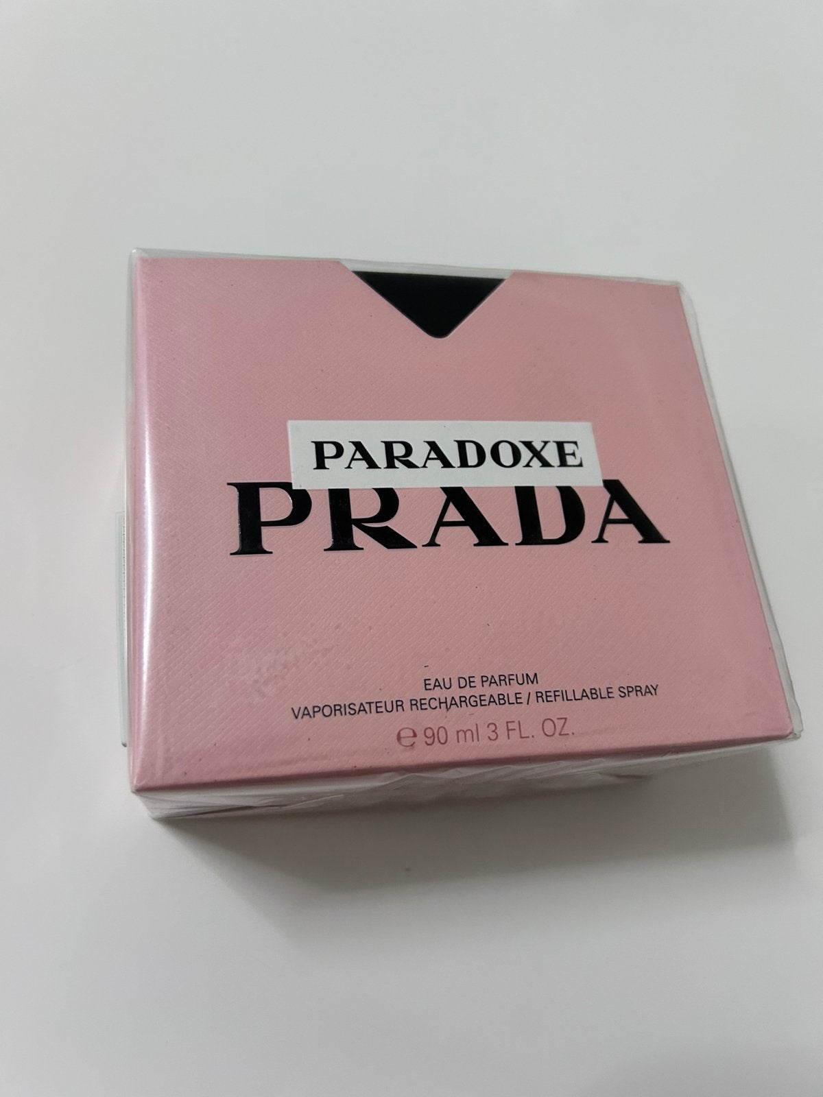 Prada paradoxe, Enlèvement, Comme neuf