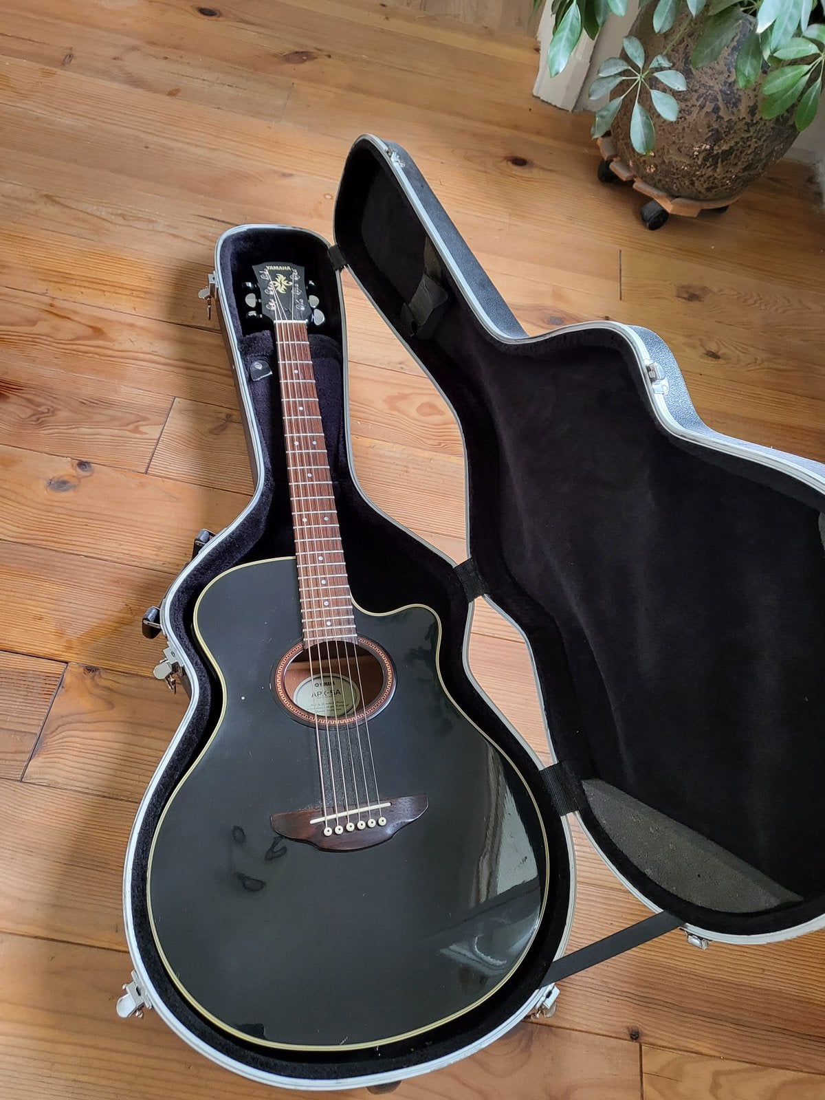 Guitare acoustique YAMAHA a vendre, Musique & Instruments, Enlèvement, Comme neuf