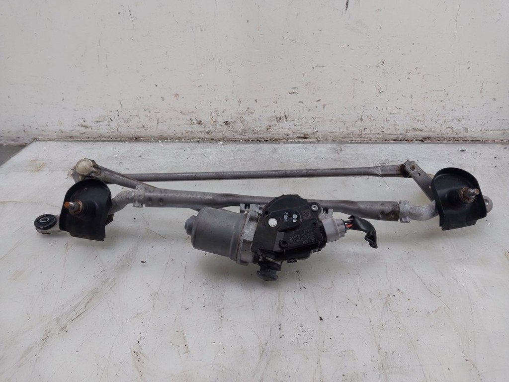 MOTEUR + TRINGLERIE ESSUIE GLACE AVANT Swift (ZC / ZD), Suzuki-Allee 7
64625  Bensheim, DE, Suzuki Deutschland GmbH, Kontakt@suzuki.de