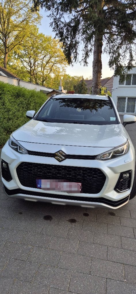Suzuki ACROSS, Autos, Cuir et Alcantara, Achat, Phares entièrement LED, Noir