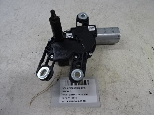 RUITENWISSERMOTOR ACHTER Passat Variant (3G5) (5G0955711A), Gebruikt, Volkswagen, Mevr. I. Hauben, Rue de l'Espoir 34 34
4030  GRIVEGNÉE, BE