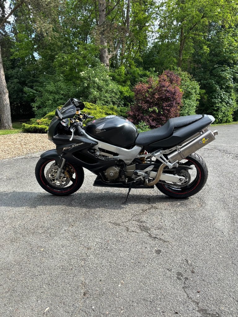 Prachtige VTR 1000 - Mat zwart - 2004, Motoren, 2 cilinders, Motorrijbewijs A, Gebruikt, Sport