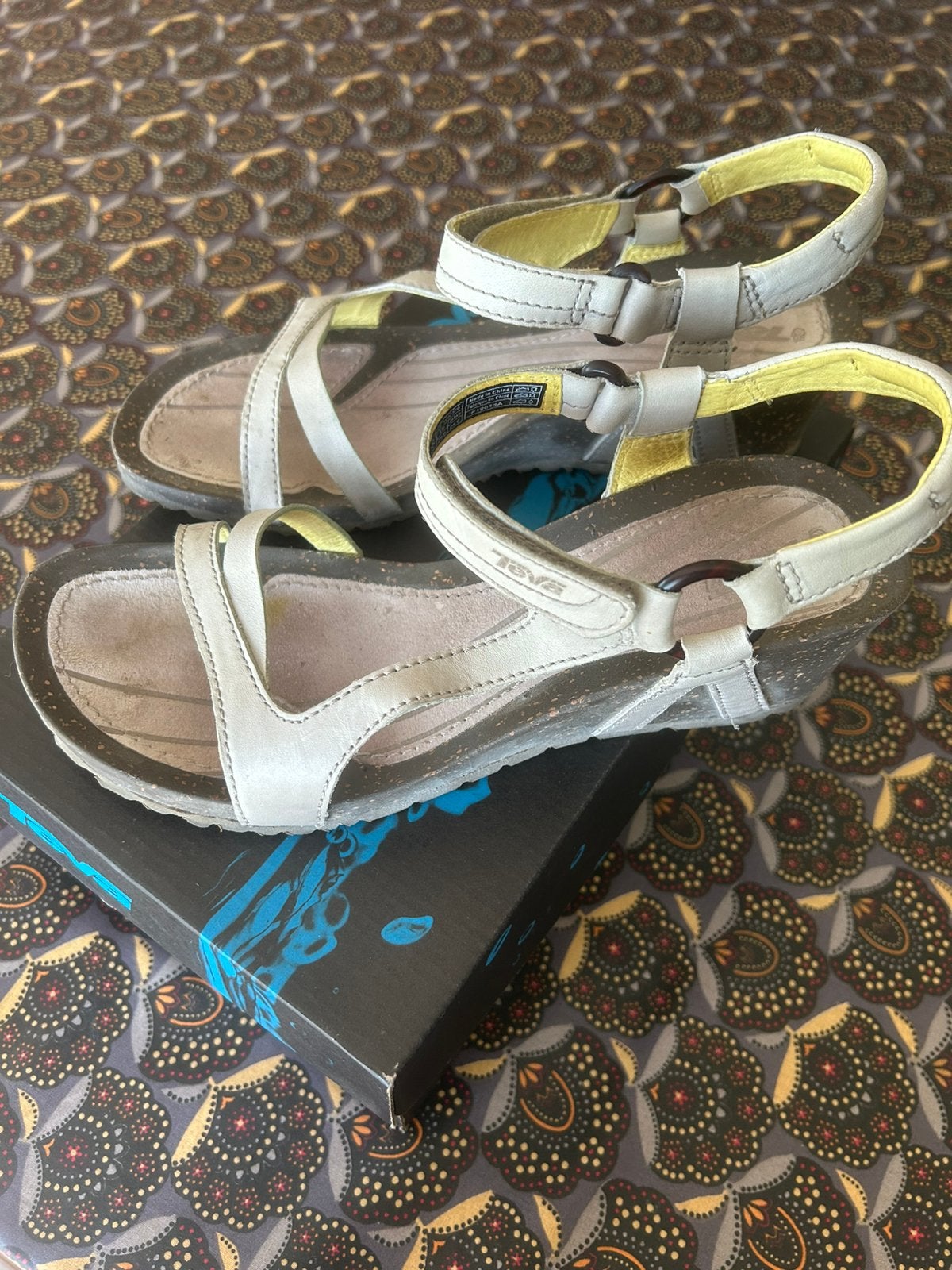 Scandales femme Teva Cabrillo pointure 38, Beige, Comme neuf, Enlèvement, Sandales et Mûles