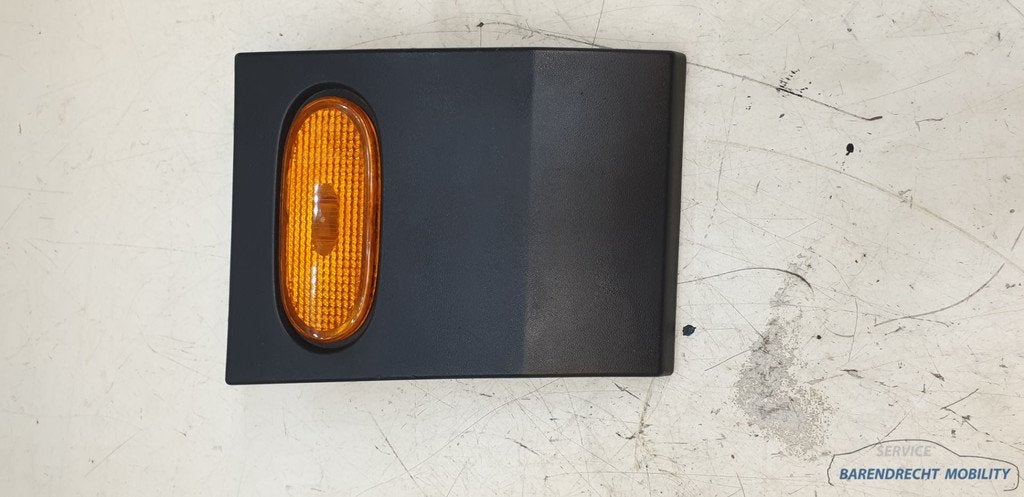 Moulure de pare-chocs avant droit Sprinter W906 9066901282 F, Mercedes-Benz AG, Mercedes-Benz, Utilisé, Mercedesstrasse 120
70372  Stuttgart, DE