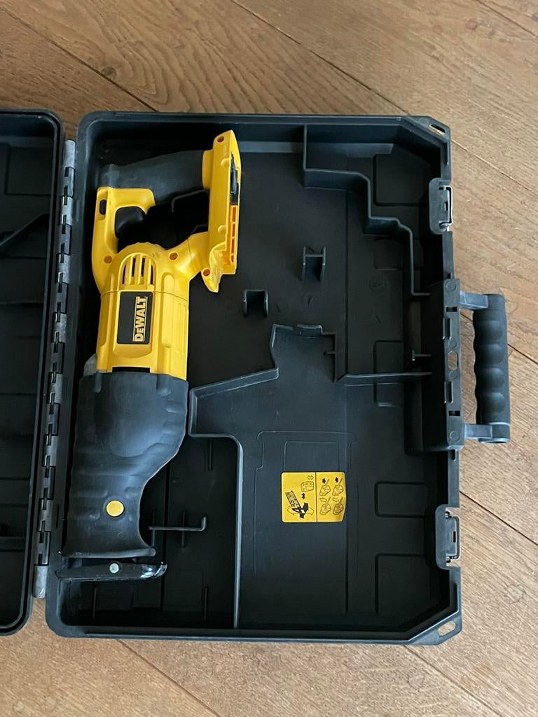 DeWalt reciprozaag, Ophalen, Zo goed als nieuw