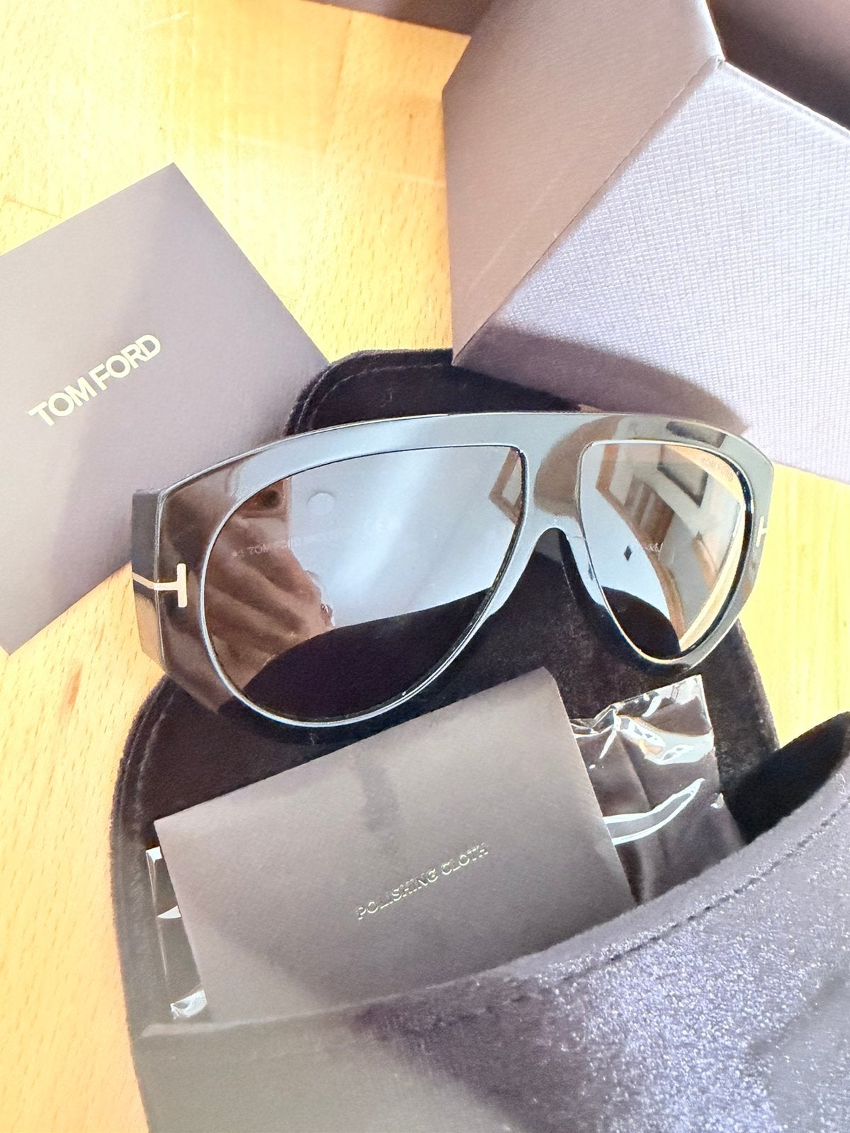 Tom ford zonnebril, Ophalen of Verzenden, Zo goed als nieuw, Zonnebril