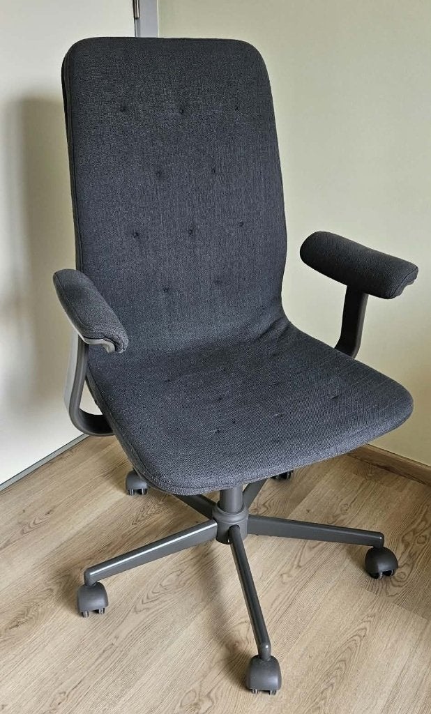 Bureaustoel IKEA MULLFJÄLLET met armleuning, Huis en Inrichting, Bureaustoelen, Ophalen, Gebruikt, Grijs, Bureaustoel